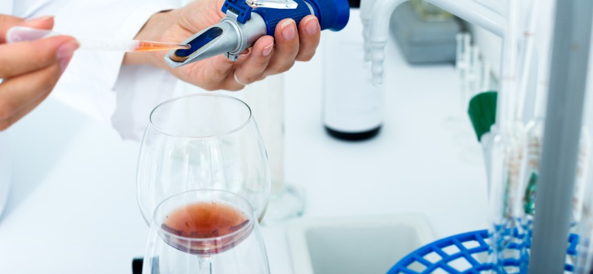 measuring the sugar content in wine